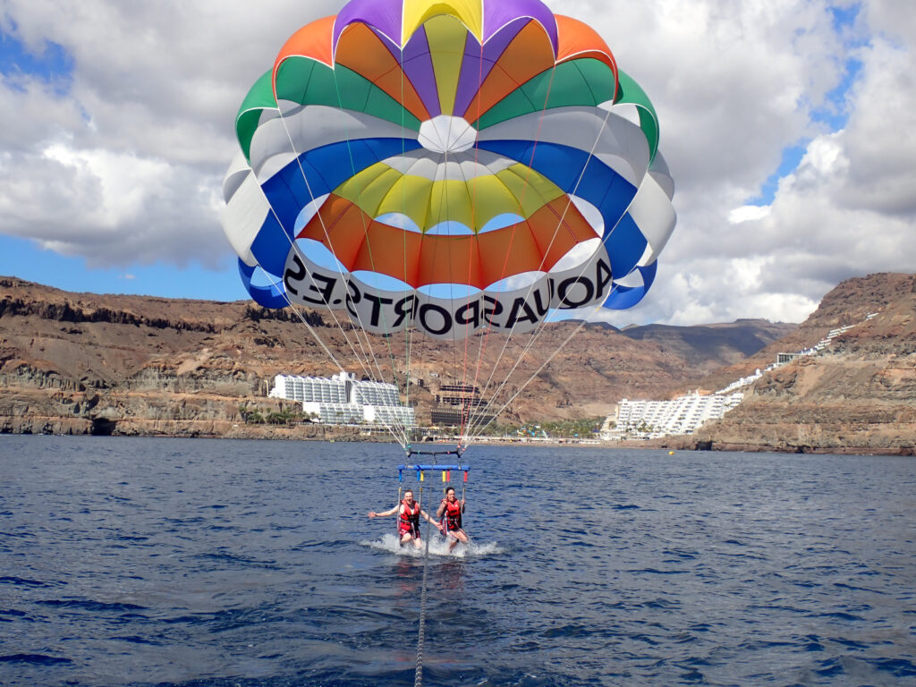PARASAILINGG